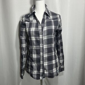 Under Armour Gray White Plaid Collar Long Sleeve Short Women’s Size Medium